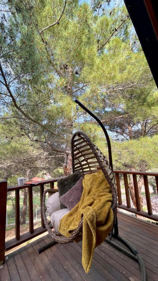Panurlawoodenhouse Oezel Havuz& Sauna Mavi المظهر الخارجي الصورة