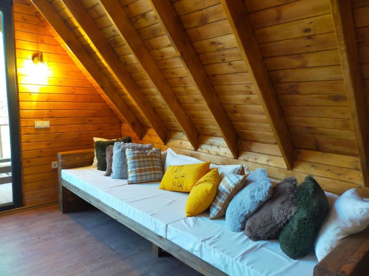 Panurlawoodenhouse Oezel Havuz& Sauna Mavi المظهر الخارجي الصورة