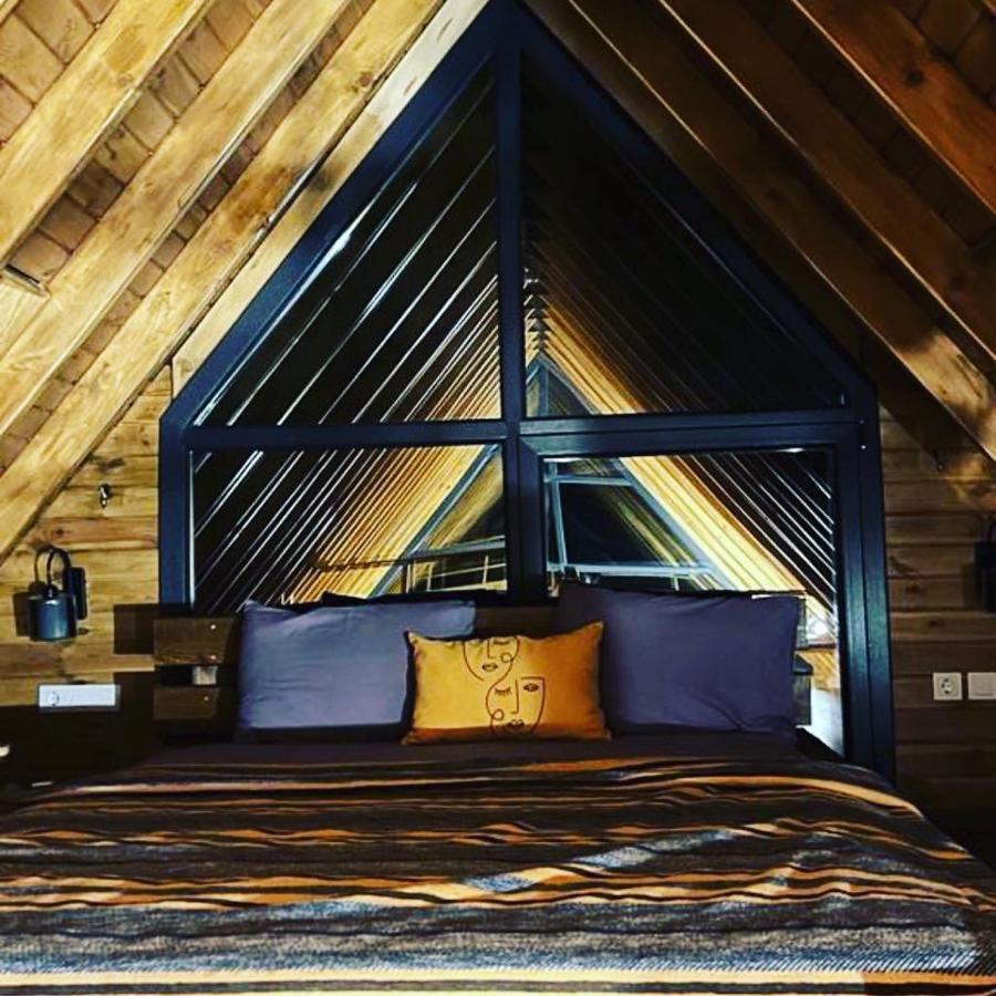 Panurlawoodenhouse Oezel Havuz& Sauna Mavi المظهر الخارجي الصورة