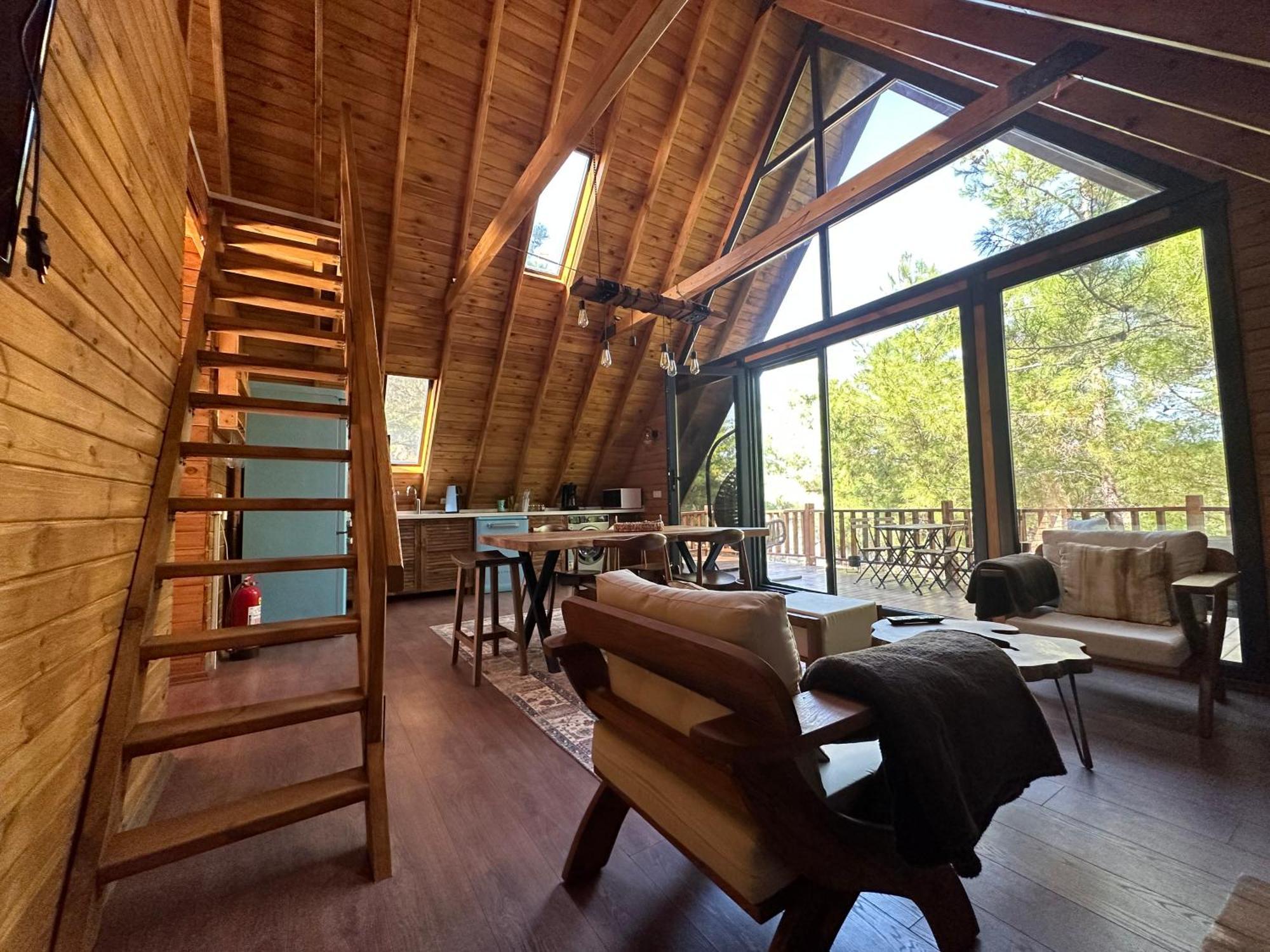 Panurlawoodenhouse Oezel Havuz& Sauna Mavi المظهر الخارجي الصورة
