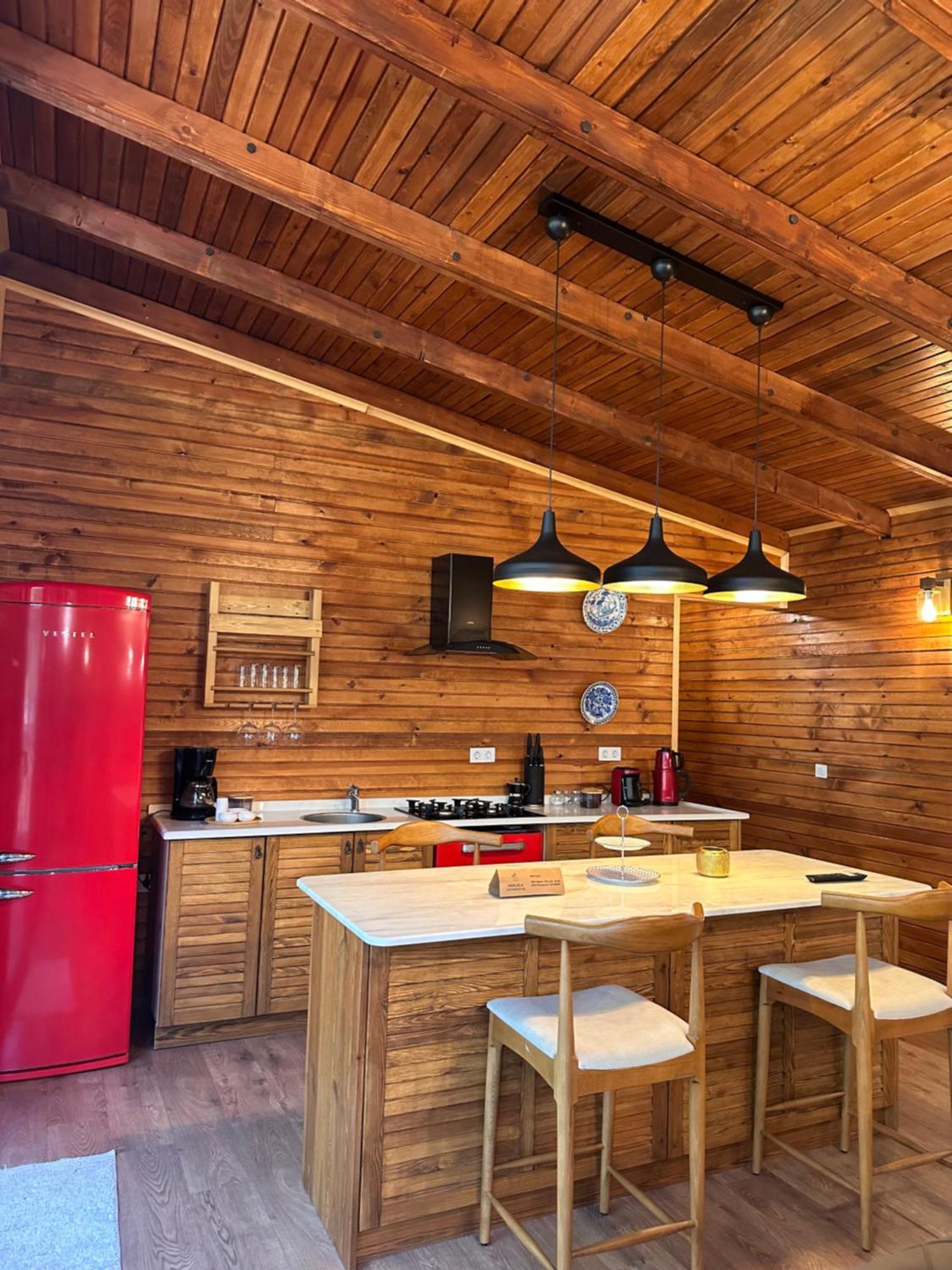 Panurlawoodenhouse Oezel Havuz& Sauna Mavi المظهر الخارجي الصورة