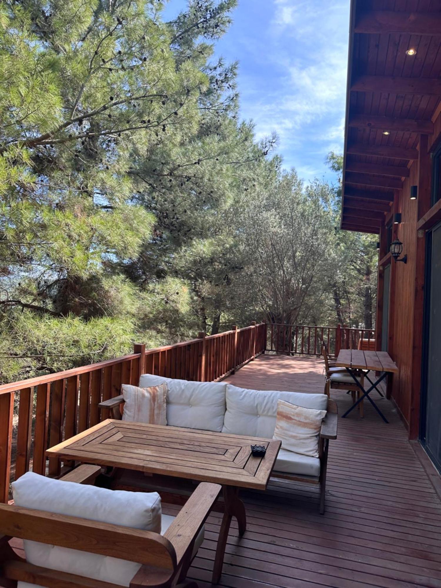 Panurlawoodenhouse Oezel Havuz& Sauna Mavi المظهر الخارجي الصورة