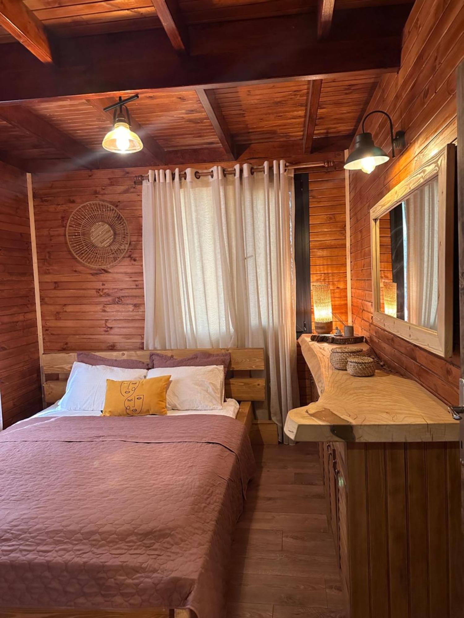 Panurlawoodenhouse Oezel Havuz& Sauna Mavi المظهر الخارجي الصورة