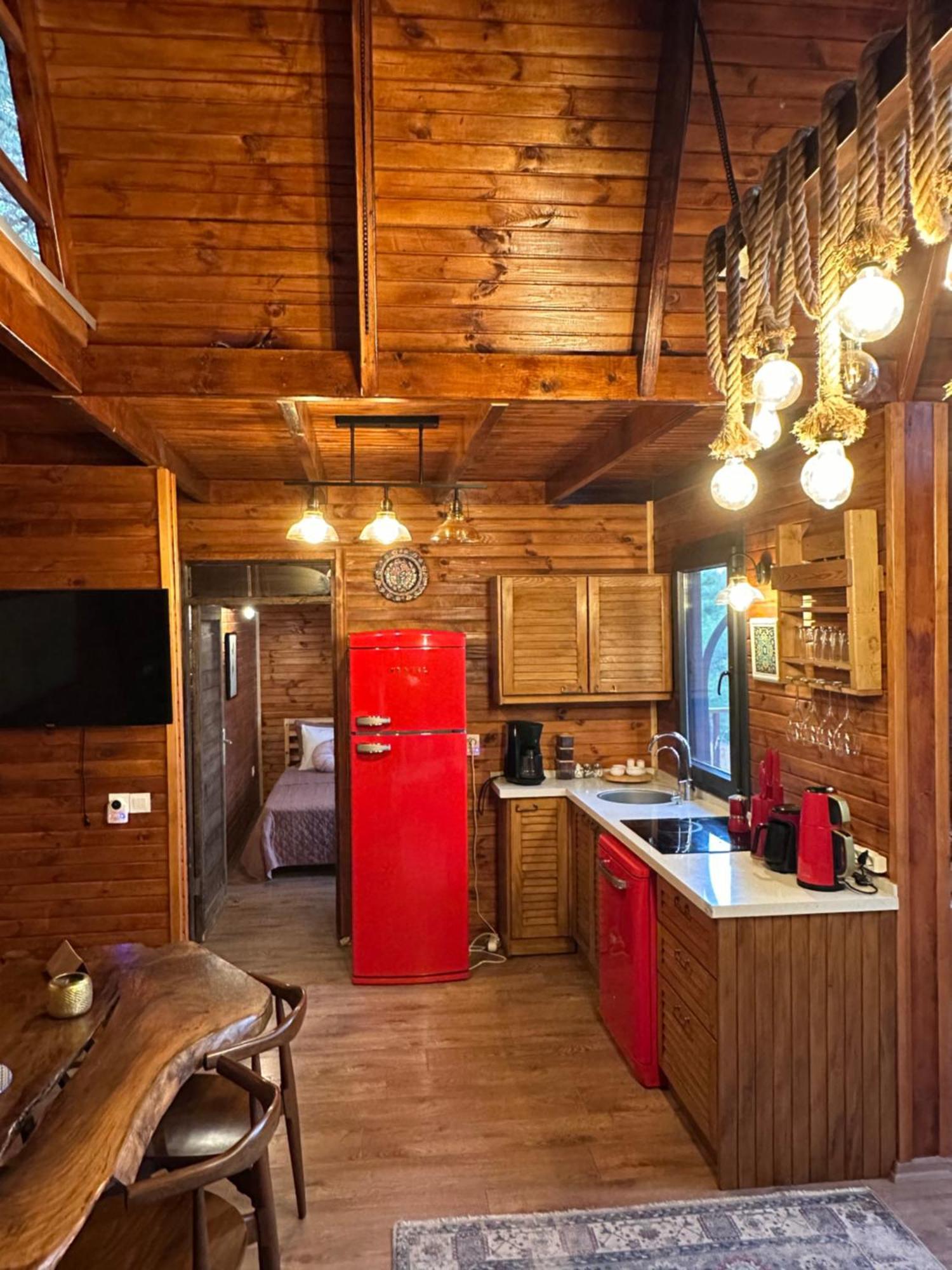 Panurlawoodenhouse Oezel Havuz& Sauna Mavi المظهر الخارجي الصورة