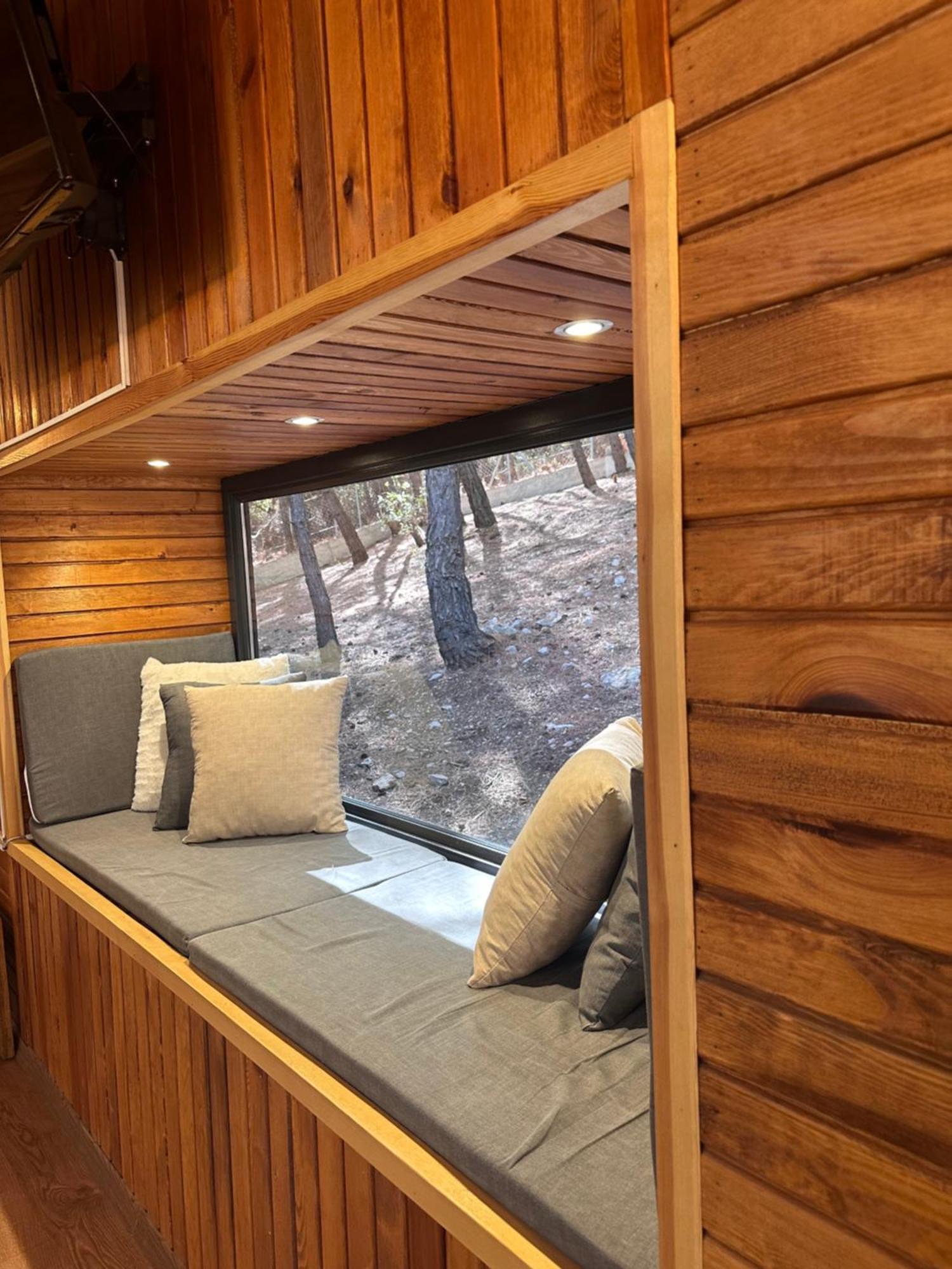 Panurlawoodenhouse Oezel Havuz& Sauna Mavi المظهر الخارجي الصورة