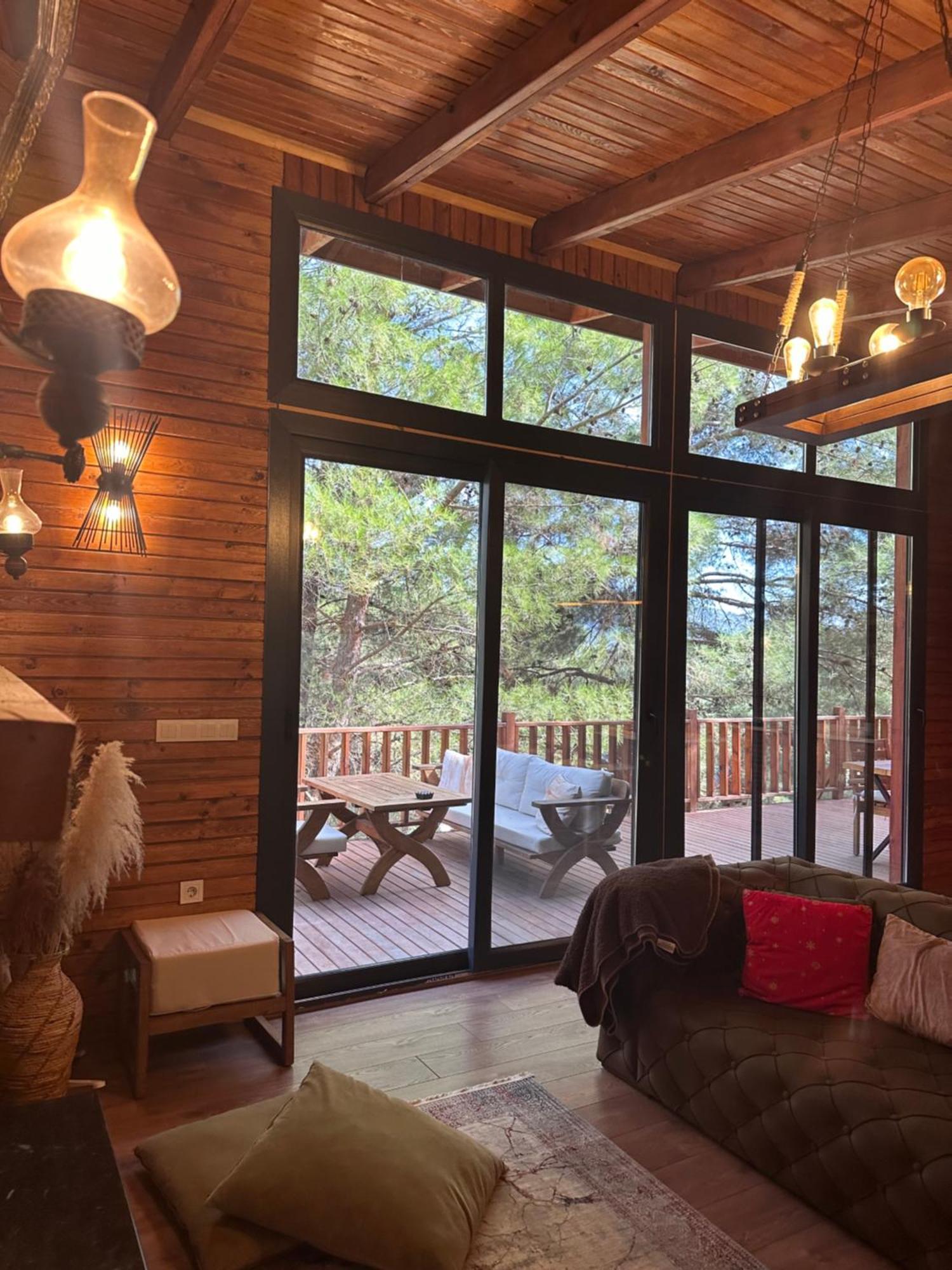 Panurlawoodenhouse Oezel Havuz& Sauna Mavi المظهر الخارجي الصورة